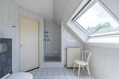 Charmante Villa in der Nähe von Meer und Wald