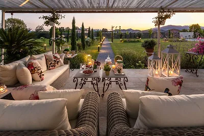 5 Schlafzimmer Villa mit Pool in Lucca