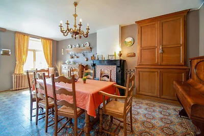 Vornehmes Ferienhaus in Matagne-La-Petite mit...