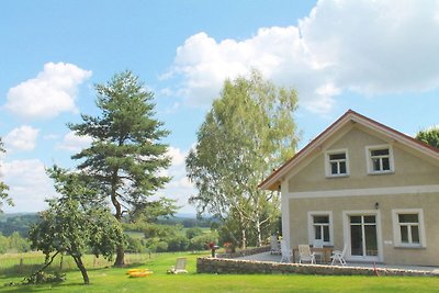 Comfortable Holiday Home in Milire with Fores...