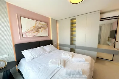 Three-Bedroom Penthouse with Infinity Pool (T...