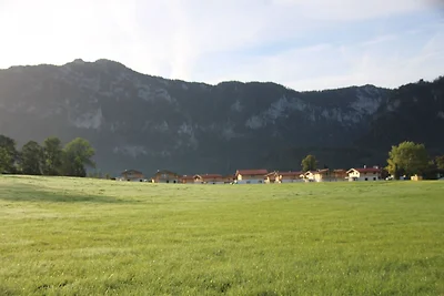 Chalet Alpenzauber mit beheiztem Pool, Inzell