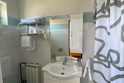 Double room with double bed 1