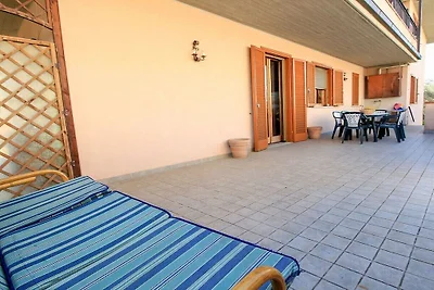 Hütte in Rispescia mit Terrasse