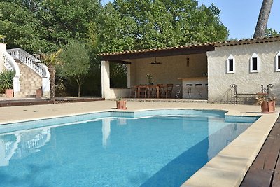 Traumhafte Villa in Saint-Paul-en-Forêt mit...