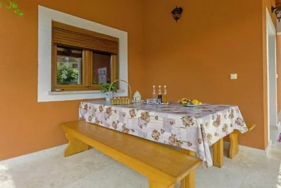 Villa in Žminj met zwembad