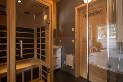 Geschmackvolles Chalet mit Infrarotsauna