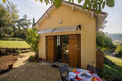 Tasteful holiday home in Marnac with garden
