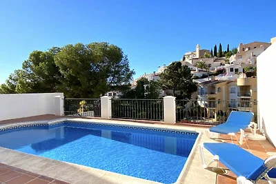 Villa a Nerja con piscina e vicino alla...