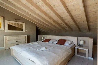 Villa in Premantura met zwembad