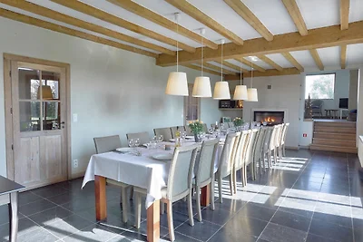 Spaziosa villa a Diksmuide, con cortile