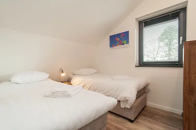 Schöne neue Villa mit Whirlpool