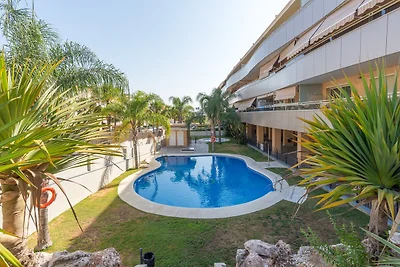 Appartamento con terrazza, piscina,...