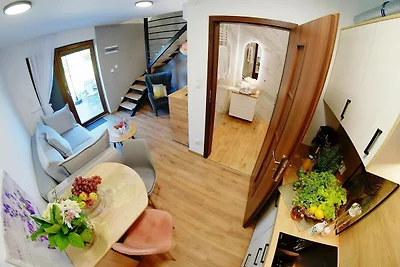 Comfortabel vakantiehuis met terras, Mielenko