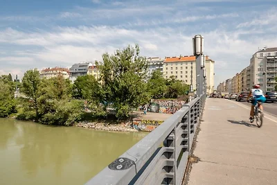 Skyflats Vienna – Ring View