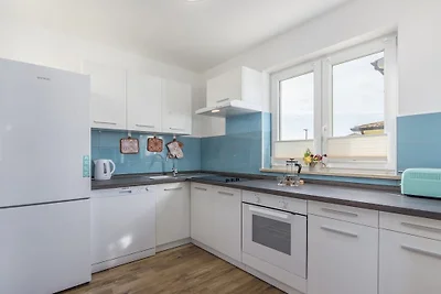 Ferienhaus in Nova Vas mit Schwimmbecken