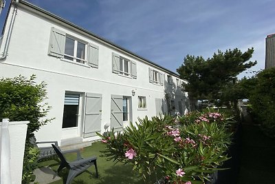 Schöne Wohnung mit Terrasse, nahe dem Strand