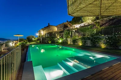Toscaanse boerderij met infinity pool