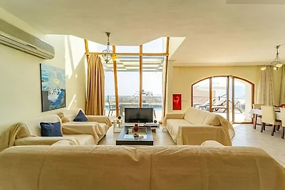 Villa in Kalkan mit Schwimmbecken