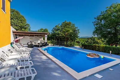 Villa a Šušnjevica con piscina