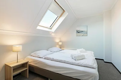 Ruim huis met sauna, op 700 m. van het strand
