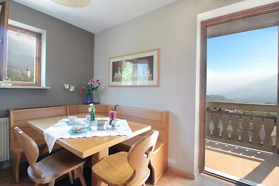 Luminoso apartamento en Val di Fiemme con amp...