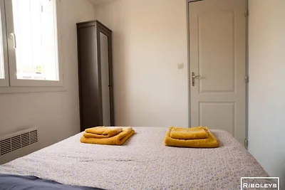 Villa in Vias mit Garten und Grill