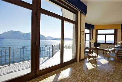 Villa in Pallanza (VB) mit Schwimmbecken