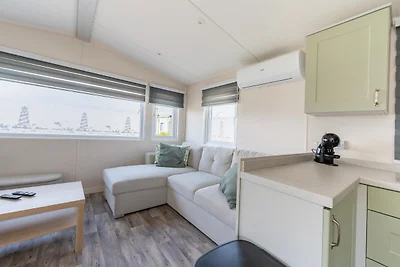 Mobilheim mit Garten und Terrasse (4+2)