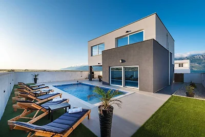 Villa mit Panoramablick auf Meer und Velebit