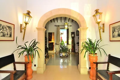 Villa in Muro met zwembad en uitzicht op het...