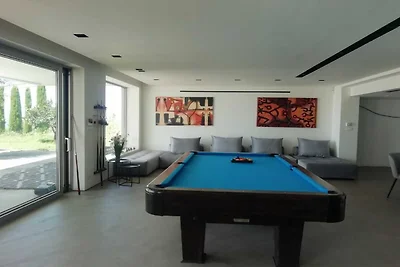 Villa a Patrasso con piscina vicino alla...