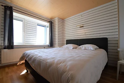 Ferienhaus in Rochehaut mit eingezהuntem...