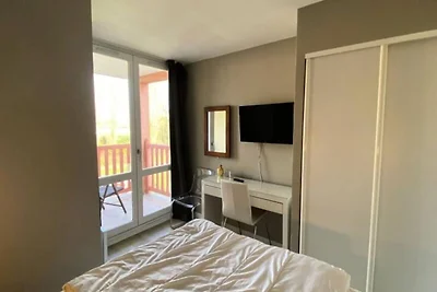 Schצne Wohnung mit Pool