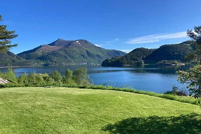 8 Personen Ferienhaus in Halsanaustan-By...