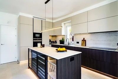 Villa in Nueva Andalucía mit beheiztem Pool