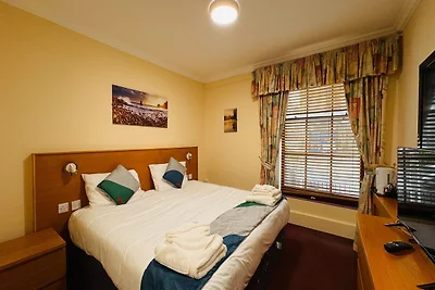 Brentwood Aberdeen City Centre | Camera...