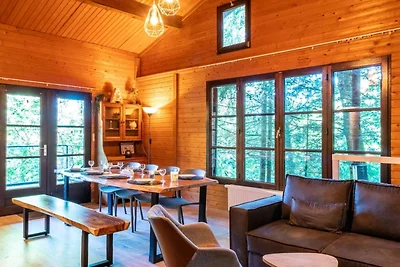 Chalet im Wald mit Whirlpool und Sauna