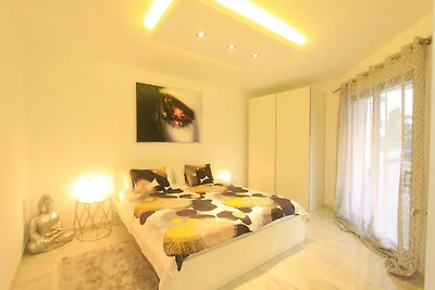 1080 - GOLDEN BEACH JACUZZI