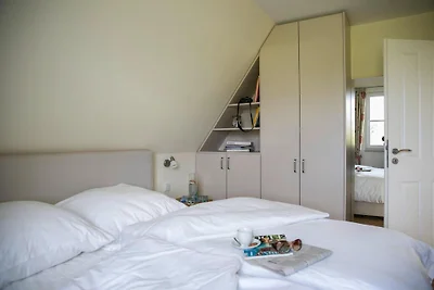 Luxus Reetdachhaus in Fuhlendorf mit Sauna
