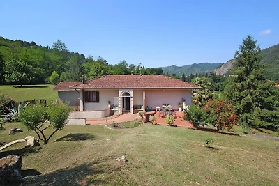 Apartment Casa Paola mit Pool in Camaiore