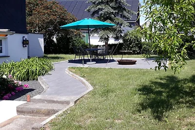 Vakantiehuis in Buch met zwembad