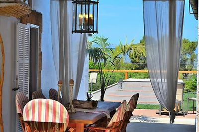 Villa in Muro met zwembad en jacuzzi