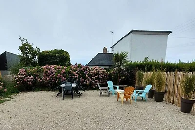 Haus an der Côte de Granit Rose in Strandnähe