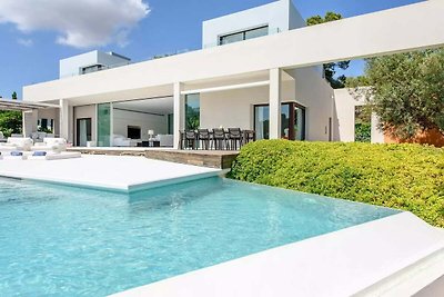 Stilvolle Villa mit Infinity-Pool