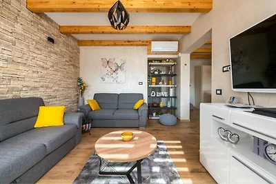 Villa con jacuzzi e terrazza panoramica