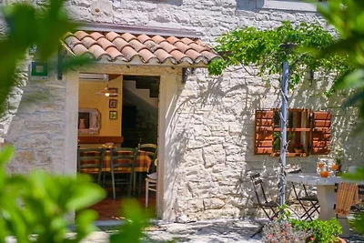Ferienhaus in Rakalj mit Schwimmbecken