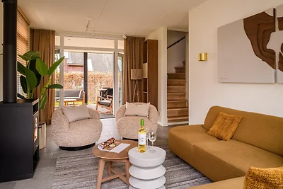 Villa mit Sauna, Sprudelbad und Veranda