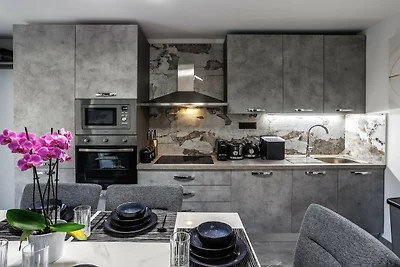 Ruhige Familienvilla an der Rogoznica-Küste