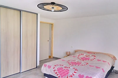 Ferienhaus in Plouhinec mit Terrasse